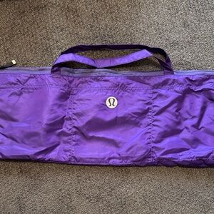 Lululemon Yoga Mat bag double zip Eeuc lolo purple